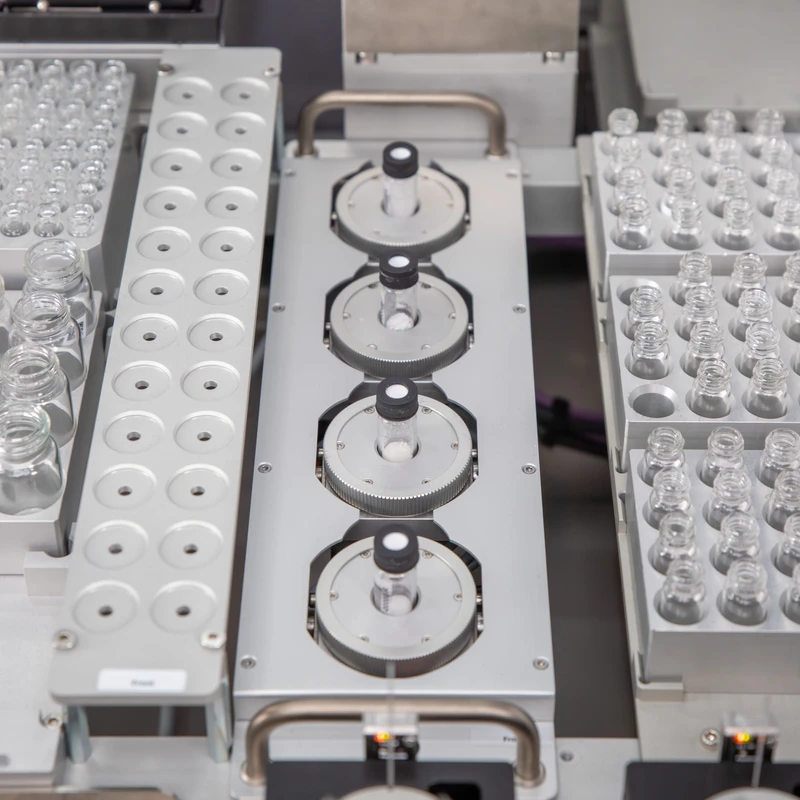 FLEX SWILE for gravimetric picking and dispensing of solids - tilt / shake rack